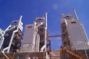 Lee más sobre el artículo Caleras San Juan Inaugura Tercer Horno Maerz y Expande su Capacidad de Producción de Cal